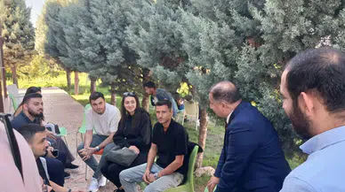 AK Partililer, Kente Yeni Gelen Öğrencileri Karşıladı