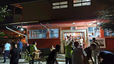 Kandilde Camiler Doldu, Taştı