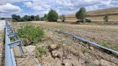 Sel Suları, Alaca’da Bariyerleri Söktü