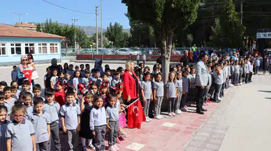 Yılın İlk Zili Çalıyor