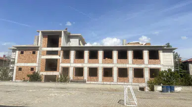 Yıkılan Lisenin İnşaatı Yükseliyor