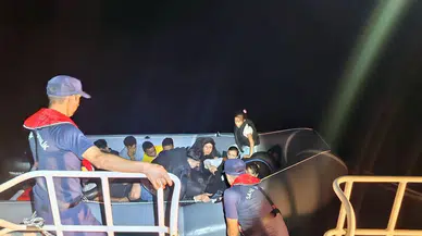 Ayvalık Açıklarında 3’ü Çocuk 14 Sistemsiz Göçmen Yakalandı