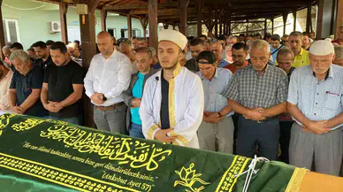 Bıçaklanmış Halde Meskende Meyyit Bulunmuştu, Son Seyahatine Uğurlandı