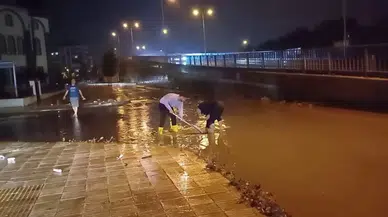 Çorum’da Sağanak Yağış Hayatı Olumsuz Etkiledi: Yollar Dereye Döndü, Konut ve İş Yerlerini Su Bastı