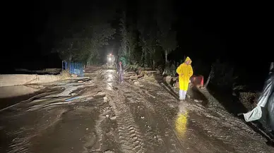 Çorum’da Tesirli Olan Sağanak Yağış ve Rüzgar Hayatı Felç Etti