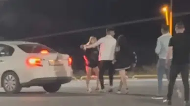 Genç Kızların Tekme Tokat Hengamesi Kamerada