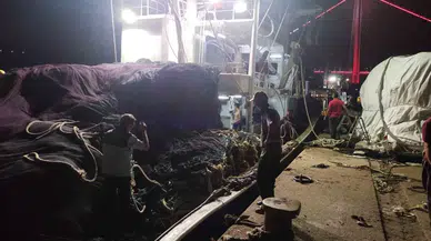 Hazırlıklarını Tamamlayan Balıkçılar "Vira Bismillah" Diyerek Denize Açıldı