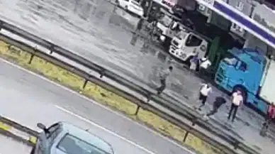 Hudut Kapısında Tır Sürücüleri Ortasında Çıkan Arbede Kamerada