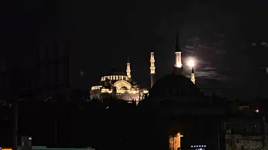 İstanbul ‘Da "Süper Kanlı Ay Tutulması"