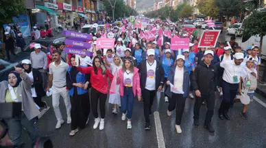 İstekli Gençler, Kansere Dikkat Çekmek İçin Yürüdü