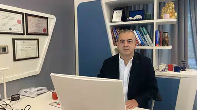 Karavanıyla Dünyayı Gezen 79 Yaşındaki Adam Dev Mide Fıtığından İstanbul’da Kurtuldu