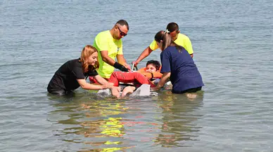 Manavgat Belediyesi Özel İhtiyaçlı Bireyi Denizle Buluşturdu