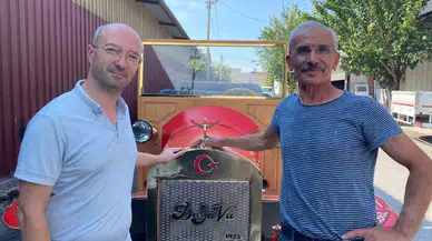 Marangoz 4 Ayda Eliyle 1925 Model Elektrikli Araç Yaptı