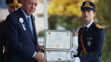 TSK Tarihinde Birinci: Bu Yıl Kara, Hava ve Deniz Harp Okullarının Birincileri Bayan Teğmenler Oldu