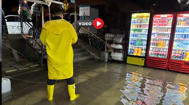 Sağanak Yağış Hayatı Felç Etti