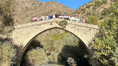 120 Kişilik Küme Şemdinli’nin Tarihi Yerlerini Gezdi
