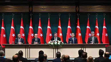 2025 Yılı Bütçesi Açıklandı: En Büyük Hisse Eğitim ve Sıhhat Alanlarına Ayrıldı