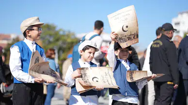 Belediye Bastı, Çocuklar Dağıttı