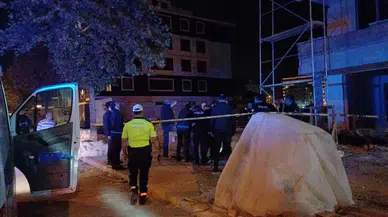 Genç Kadın, Balkondan Atlayarak İntihar Etti