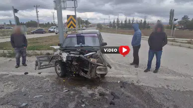 İki Otomobil Çarpıştı, Yaralı Var