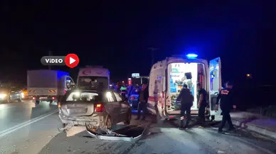 Kavşakta Otomobiller Çarpıştı: 4 Yaralı