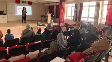 Öğrenci ve Velilere Madde Bağımlılığı Eğitimi Verildi