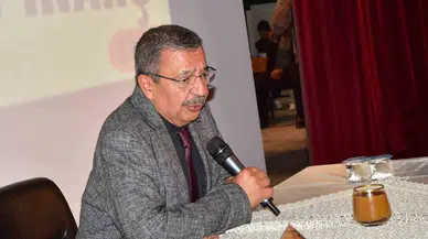 Ahlat’ta Araştırmacı Müellif Hayati İnanç Söyleşisi Ağır İlgi Gördü