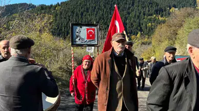Artvin’de Köy Okulu Kapanınca Cumhuriyet Bayramı’nı Yaşlılar Kutladı