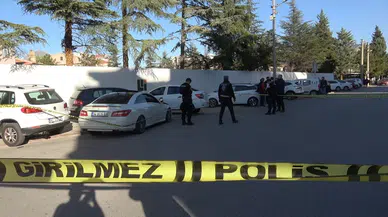 Bıçaklanmış Halde Arabasıyla Gitmek İsteyen Şahıs Hayatını Kaybetti