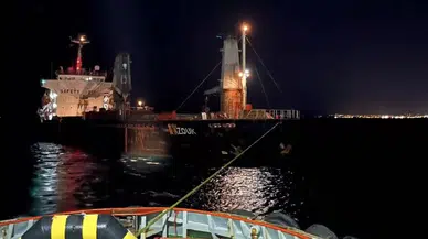 Çanakkale Boğazı’ndan Geçen Kuru Yük Gemisi Makine Arızası Yaptı
