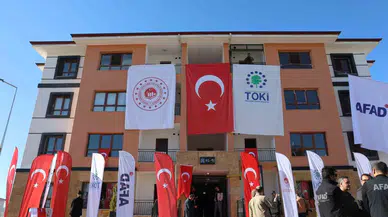 Cumhurbaşkanı Erdoğan’ın İştirakiyle Elazığ’da 569 Sarsıntı Konutunun Kurası Çekildi