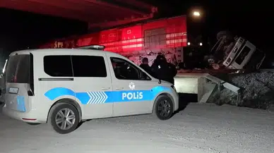 Edirne’de Yolcu Treni Beton Pompasına Çarptı