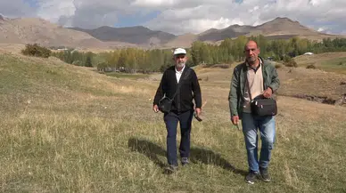 Erciş’te Şifa Kaynağı Dağ Sakızı Sıkıntı Koşullarda Toplanıyor