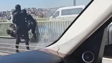 Haliç Köprüsü’nde Polis, İntihar Teşebbüsünü Bu türlü Engelledi