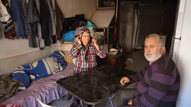 Hasta Oğullarının Tedavisi İçin Meskenlerini Kiraya Veren Aile 1 Yıldır Dükkanda Yaşıyor