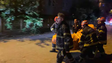 Misafirliğe Gittiği Konutun Çatısına Çıkıp Takımları Seferber Etti