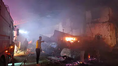 Uşak’ta Meydana Gelen Yangında İtfaiye Eri Yaralandı