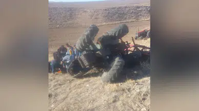 Devrilen Traktörün Sürücüsü Yaralandı