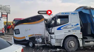 Kamyon, Kırmızı Işıkta Bekleyen Araçlara Çarptı