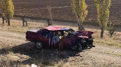 Samsun Yolunda Otomobil Şarampole Devrildi: 5 Yaralı
