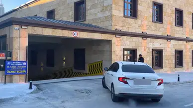 Sürücüler Dikkat, Caddedeki Bu Otopark Ücretsiz Oldu!