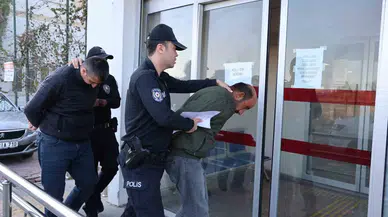 Adana’da Yolcu Sırası Hengamesinde Taksi Sürücüsü Dehşet Saçtı: 3 Yaralı