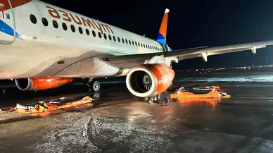 Antalya’da İniş Sırasında Motoru Yanan Yolcu Uçağına Rekor Müddette Müdahale