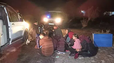 Ayvacık’ta 64 Kaçak Göçmen ile 3 Göçmen Kaçakçısı Şüphelisi Yakalandı
