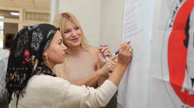 Bayraklı’da Bayanlar ’Ben de Varım’ Diyor