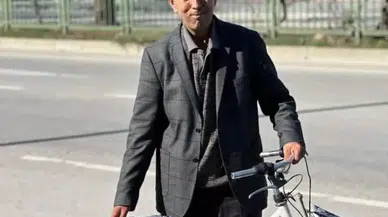 Bisikletiyle Yaptığı Mitinglerle Tanınan Bağımsız Adayın Ağır Yaralandığı Feci Kaza Kamerada