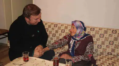 Çalışma Azmiyle Türkiye’ye Örnek Olan 79 Yaşındaki ’Dilber Anne’yi Vali Aydoğdu Konutunda Ziyaret Etti