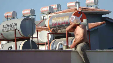 Çöp Konuttan Çatıya Çıktı, İş ve Kalacak Yer Kelamıyla İkna Oldu