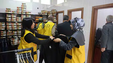 Eğitimcilerin ‘İnci Projesi’ ile 5 Bin 400 Yetim ve Öksüz Öğrencinin Yanı Sıra Gereksinim Sahiplerine Yardım Ulaştırılıyor