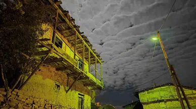 Erzurum’da Stratokümülüs Bulutları Görsel Şölen Oluşturdu